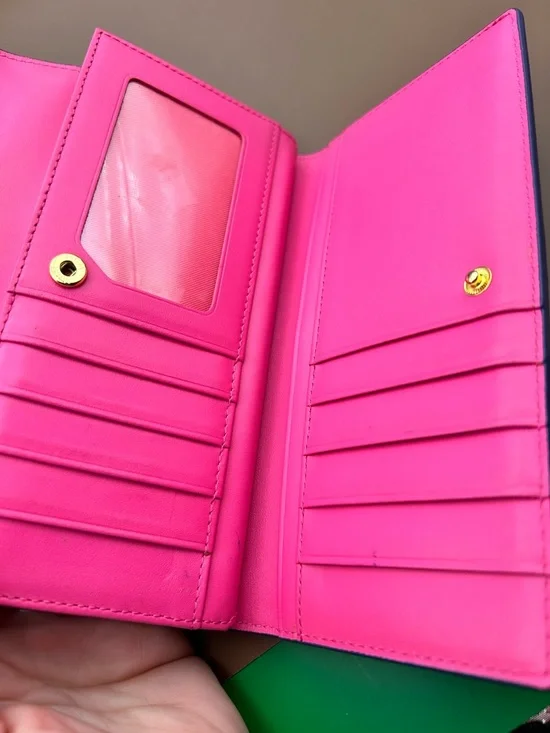 🐣 MCM Purple Saffiano Leather Flap Wallet - Picture 3 of 12